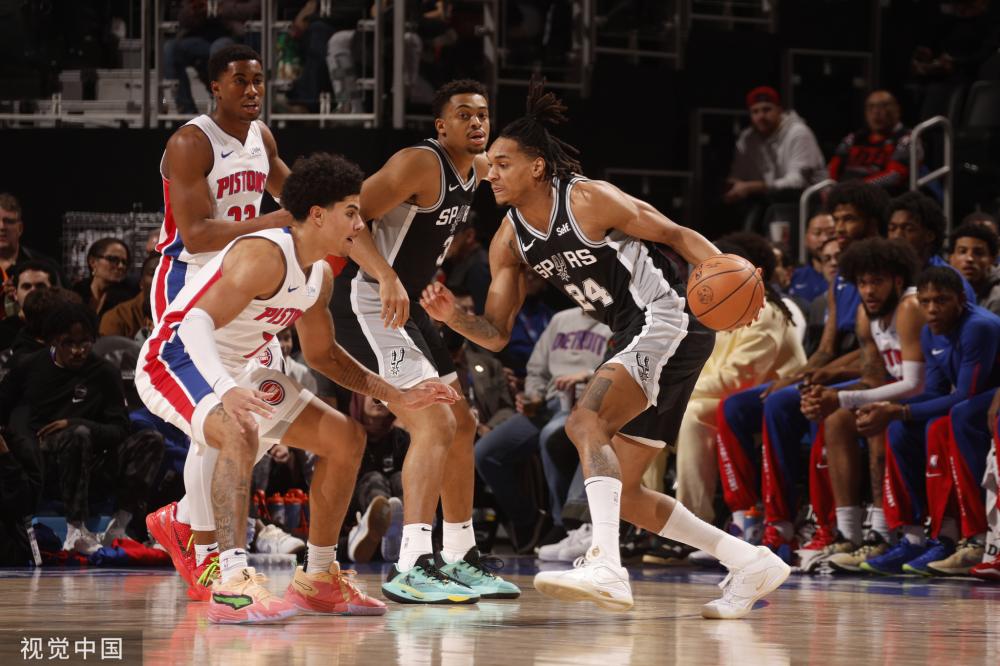 场上施展才 场上施展才