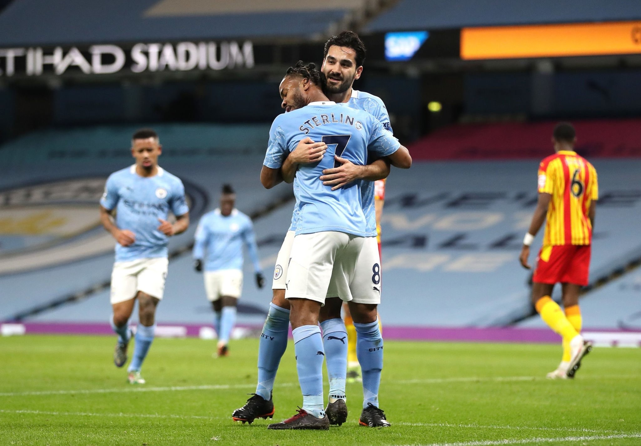 场的拼抢力 场的拼抢力